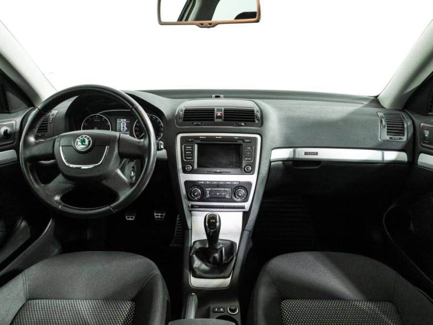 Skoda Octavia II (A5) Рестайлинг Санкт-Петербург  - изображение 13