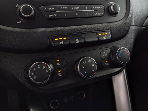 Kia Ceed II Рестайлинг с пробегом 2017 года, цена 1 340 000 рублей, 143061 км, хэтчбек, Автокод Объявления