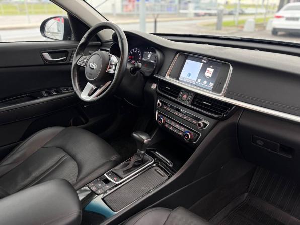 Kia Optima IV Рестайлинг с пробегом 2018 года, цена 1 745 000 рублей, 156000 км, седан, Автокод Объявления