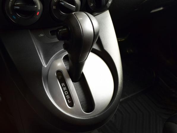 Mazda 2 II Рестайлинг (DE2) с пробегом 2011 года, цена 799 995 рублей, 163274 км, хэтчбек, Автокод Объявления