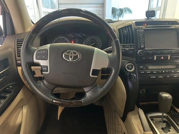 Toyota Land Cruiser 200 Series Рестайлинг 1 с пробегом 2012 года, цена 3 120 000 рублей, 246240 км, внедорожник, Автокод Объявления
