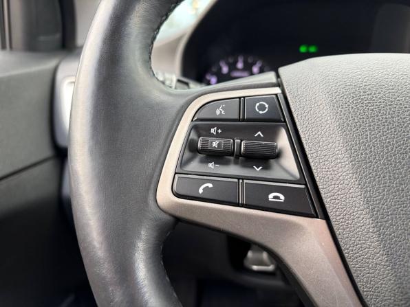 Hyundai Solaris II с пробегом 2019 года, цена 1 280 000 рублей, 127000 км, седан, Автокод Объявления