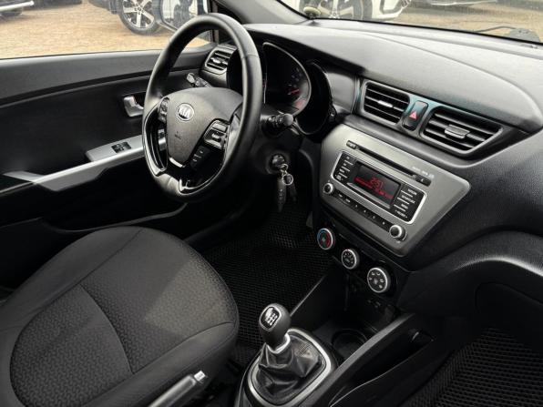 Kia Rio III Рестайлинг с пробегом 2016 года, цена 950 000 рублей, 156455 км, седан, Автокод Объявления