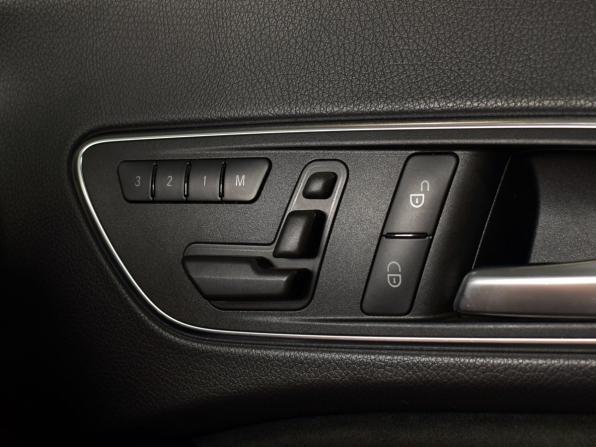 Mercedes-Benz CLA I (C117 X117) с пробегом 2013 года, цена 1 665 995 рублей, 91401 км, седан, Автокод Объявления