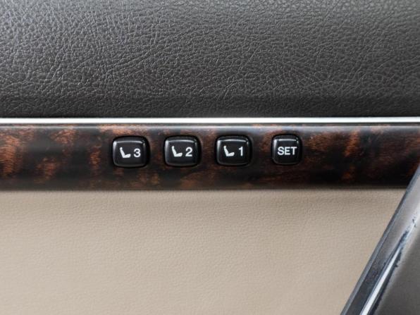 Toyota Land Cruiser 200 Series с пробегом 2007 года, цена 3 164 000 рублей, 402182 км, внедорожник, Автокод Объявления