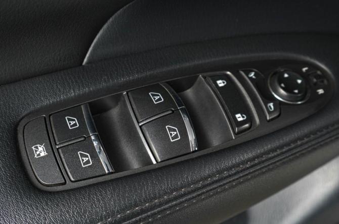 Infiniti M IV с пробегом 2012 года, цена 1 529 000 рублей, 265000 км, седан, Автокод Объявления