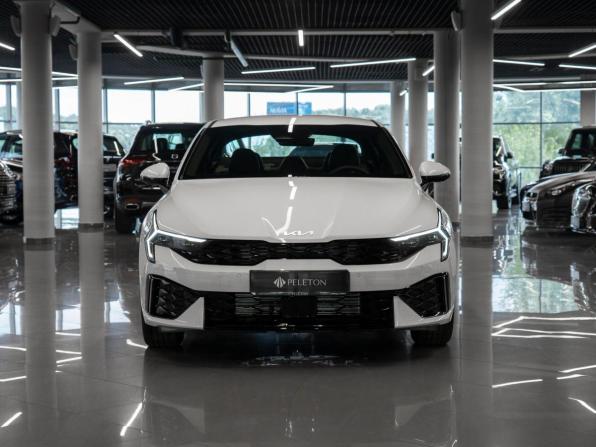 Kia K5 III Рестайлинг с пробегом 2026 года, цена 4 700 000 рублей, 11 км, седан, Автокод Объявления