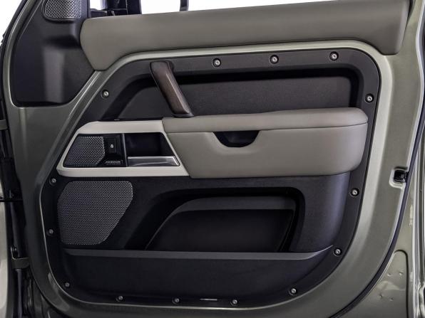 Land Rover Defender II с пробегом 2021 года, цена 7 890 000 рублей, 75507 км, внедорожник, Автокод Объявления