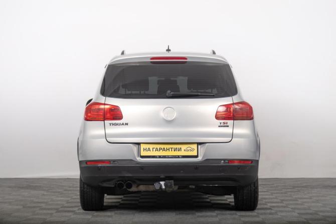 Volkswagen Tiguan I Рестайлинг с пробегом 2013 года, цена 899 000 рублей, 306000 км, внедорожник, Автокод Объявления