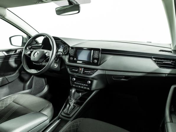 Skoda Rapid II с пробегом 2022 года, цена 1 788 000 рублей, 56233 км, лифтбек, Автокод Объявления