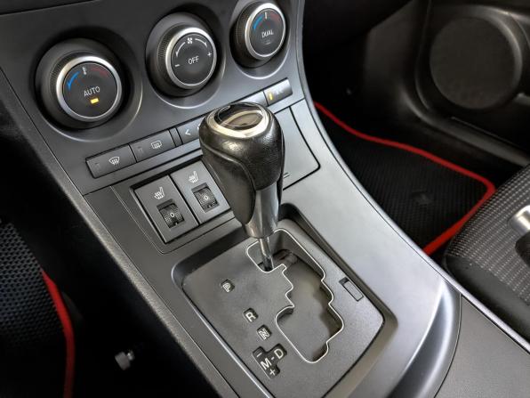Mazda 3 II (BL) Рестайлинг с пробегом 2012 года, цена 980 000 рублей, 183964 км, хэтчбек, Автокод Объявления