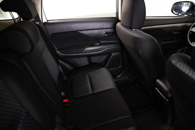 Mitsubishi Outlander III Рестайлинг 2 с пробегом 2015 года, цена 1 759 000 рублей, 153088 км, внедорожник, Автокод Объявления
