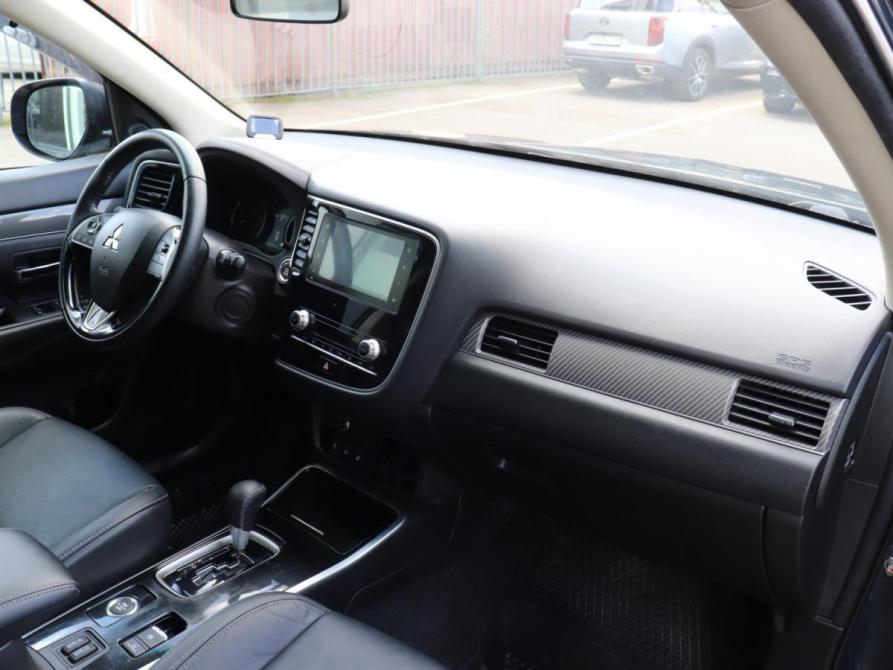 Mitsubishi Outlander III Рестайлинг 3 Химки  - изображение 8