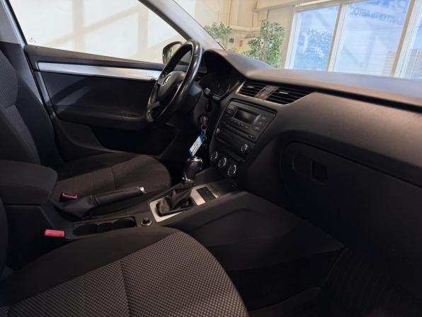 Skoda Octavia III (A7) с пробегом 2014 года, цена 915 000 рублей, 240000 км, лифтбек, Автокод Объявления