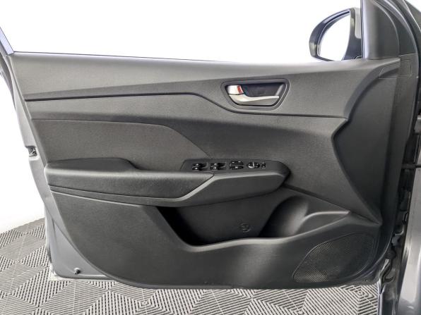 Hyundai Solaris II с пробегом 2017 года, цена 1 150 000 рублей, 110581 км, седан, Автокод Объявления