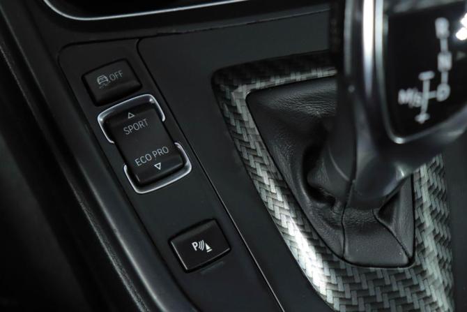 BMW 3 серии VI (F3x) Рестайлинг с пробегом 2018 года, цена 1 380 200 рублей, 162480 км, седан, Автокод Объявления