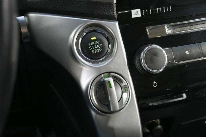 Toyota Land Cruiser 200 Series Рестайлинг 1 с пробегом 2015 года, цена 6 749 990 рублей, 44000 км, внедорожник, Автокод Объявления