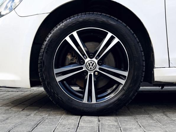 Volkswagen Golf VI с пробегом 2012 года, цена 715 000 рублей, 322848 км, хэтчбек, Автокод Объявления