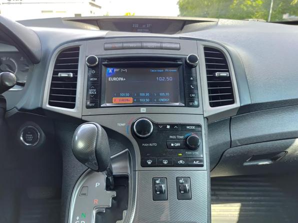 Toyota Venza I Рестайлинг с пробегом 2013 года, цена 2 100 000 рублей, 195012 км, внедорожник, Автокод Объявления