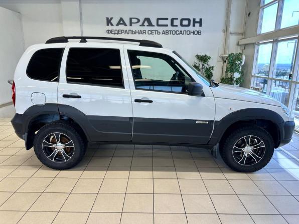 Chevrolet Niva I Рестайлинг с пробегом 2016 года, цена 760 000 рублей, 83000 км, внедорожник, Автокод Объявления