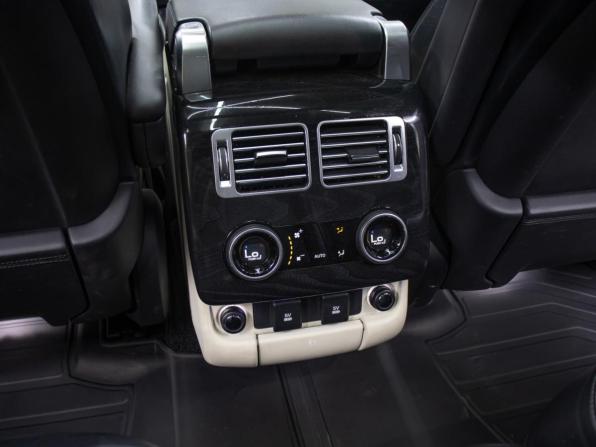 Land Rover Range Rover IV Рестайлинг с пробегом 2019 года, цена 6 300 000 рублей, 203232 км, внедорожник, Автокод Объявления