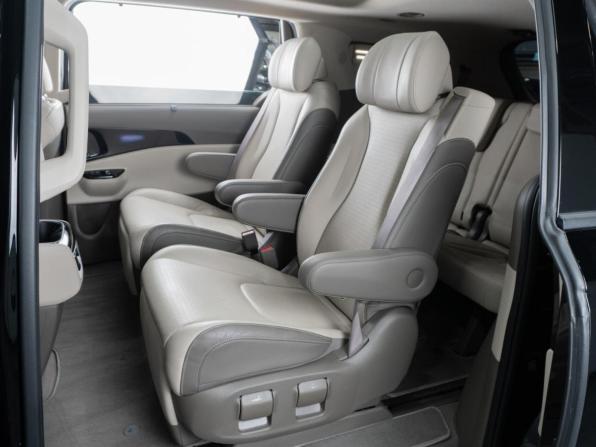 Kia Carnival IV с пробегом 2022 года, цена 4 300 000 рублей, 40348 км, минивэн, Автокод Объявления