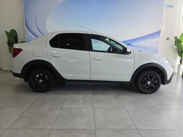Renault Logan II Рестайлинг с пробегом 2020 года, цена 1 175 000 рублей, 77000 км, седан, Автокод Объявления