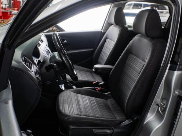 Volkswagen Polo V Рестайлинг с пробегом 2016 года, цена 1 299 000 рублей, 108395 км, седан, Автокод Объявления