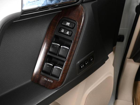 Toyota Land Cruiser Prado 150 Series с пробегом 2010 года, цена 2 499 000 рублей, 297704 км, внедорожник, Автокод Объявления