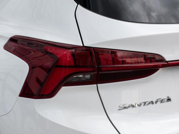 Hyundai Santa Fe IV Рестайлинг с пробегом 2021 года, цена 3 260 000 рублей, 90541 км, внедорожник, Автокод Объявления