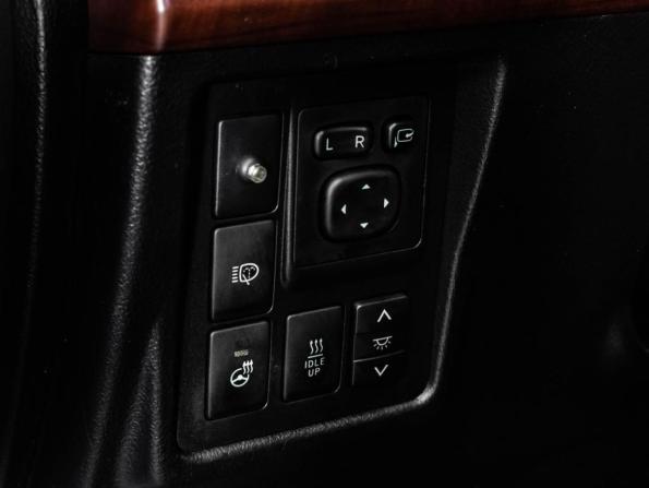 Toyota Land Cruiser Prado 150 Series Рестайлинг 1 с пробегом 2016 года, цена 2 549 000 рублей, 252305 км, внедорожник, Автокод Объявления