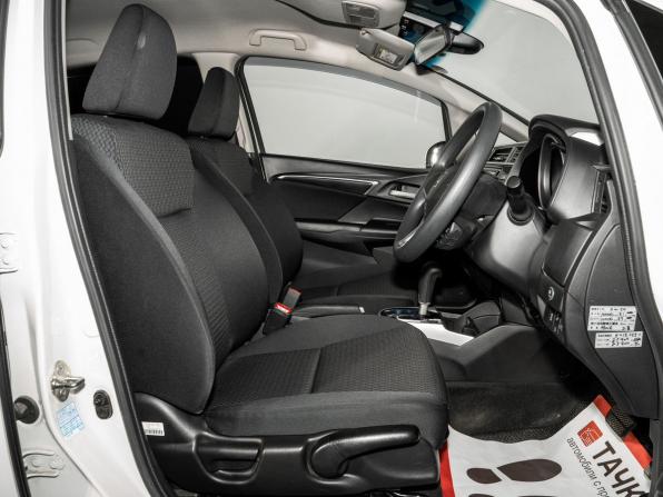 Honda Fit III Рестайлинг с пробегом 2018 года, цена 1 200 000 рублей, 95050 км, хэтчбек, Автокод Объявления