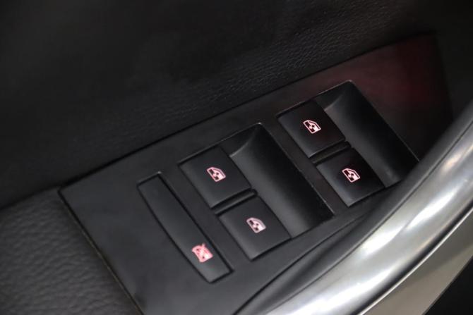 Opel Astra J с пробегом 2011 года, цена 795 850 рублей, 96643 км, хэтчбек, Автокод Объявления
