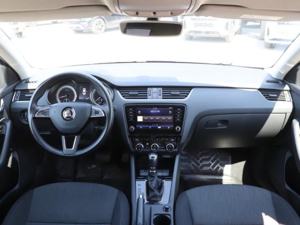 Skoda Octavia III (A7) Рестайлинг с пробегом 2018 года, цена 1 840 000 рублей, 178429 км, лифтбек, Автокод Объявления