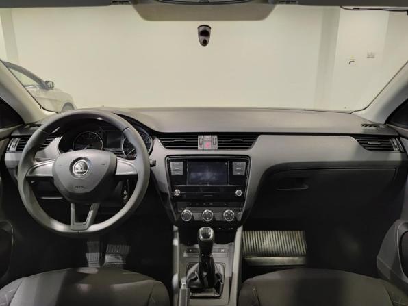 Skoda Octavia III (A7) Рестайлинг с пробегом 2017 года, цена 1 399 000 рублей, 185697 км, лифтбек, Автокод Объявления
