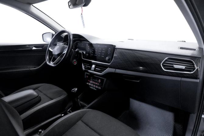 Volkswagen Polo VI с пробегом 2020 года, цена 1 349 000 рублей, 194042 км, лифтбек, Автокод Объявления