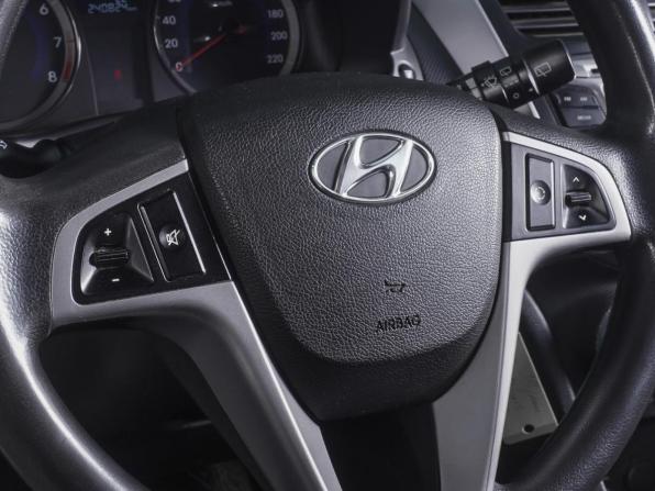 Hyundai Solaris I Рестайлинг с пробегом 2014 года, цена 710 000 рублей, 240824 км, хэтчбек, Автокод Объявления