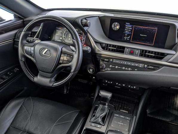 Lexus ES VII с пробегом 2018 года, цена 2 800 000 рублей, 227838 км, седан, Автокод Объявления