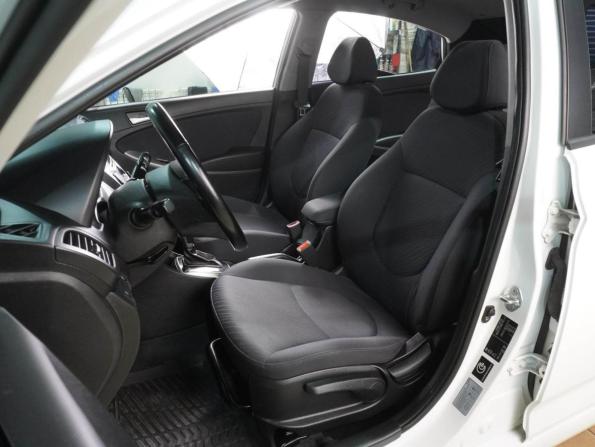 Hyundai Solaris I Рестайлинг с пробегом 2014 года, цена 1 055 000 рублей, 188721 км, седан, Автокод Объявления