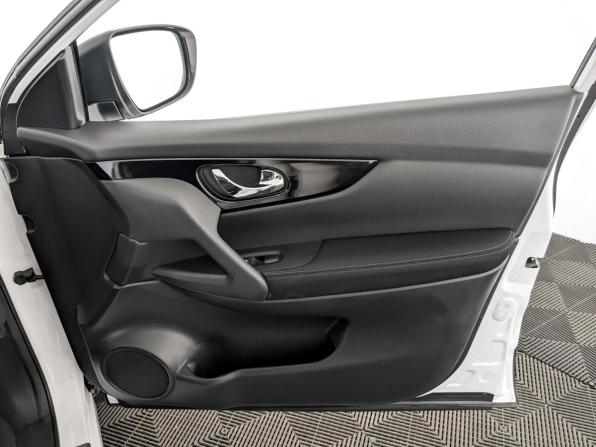 Nissan Qashqai II с пробегом 2016 года, цена 1 830 000 рублей, 68165 км, внедорожник, Автокод Объявления