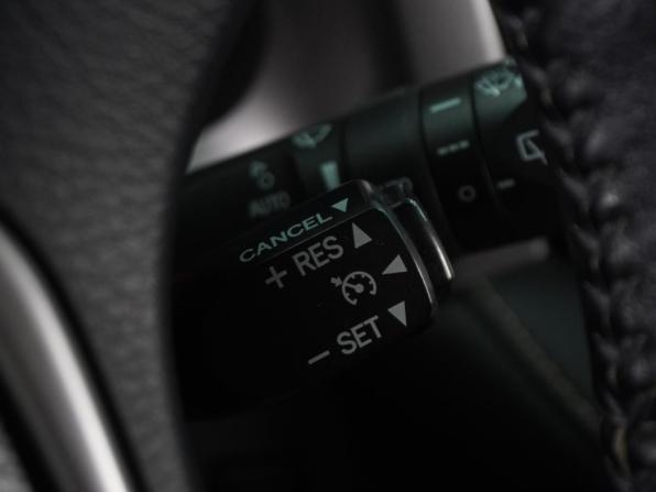 Toyota RAV4 IV (XA40) Рестайлинг с пробегом 2015 года, цена 1 974 000 рублей, 162680 км, внедорожник, Автокод Объявления