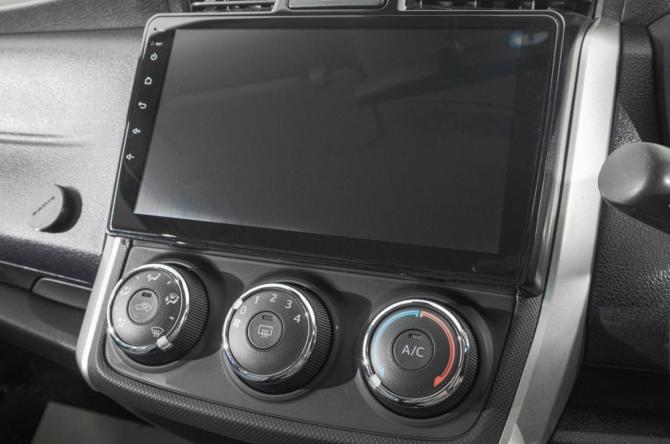 Toyota Corolla XI (E160 E170) Рестайлинг 2 с пробегом 2020 года, цена 1 539 000 рублей, 102000 км, универсал, Автокод Объявления