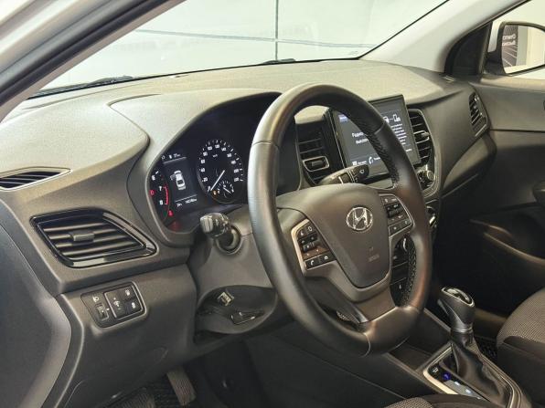 Hyundai Solaris II Рестайлинг с пробегом 2022 года, цена 1 375 000 рублей, 140186 км, седан, Автокод Объявления