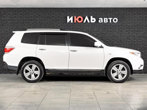 Toyota Highlander II (XU40) Рестайлинг с пробегом 2011 года, цена 1 735 000 рублей, 258754 км, внедорожник, Автокод Объявления