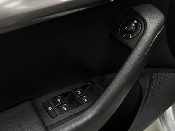 Skoda Octavia III (A7) Рестайлинг с пробегом 2018 года, цена 1 780 000 рублей, 140290 км, лифтбек, Автокод Объявления