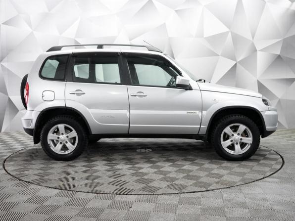 Chevrolet Niva I Рестайлинг с пробегом 2016 года, цена 733 000 рублей, 95000 км, внедорожник, Автокод Объявления