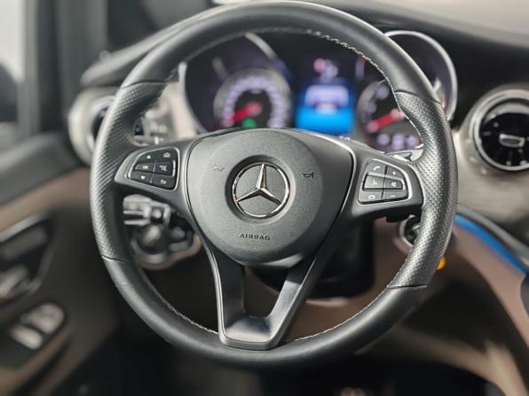 Mercedes-Benz V-Класс III (W447) Рестайлинг с пробегом 2022 года, цена 9 649 000 рублей, 18284 км, минивэн, Автокод Объявления