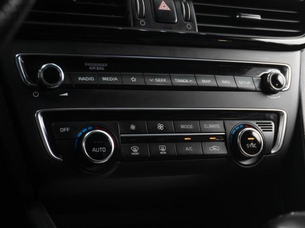 Kia Optima IV Рестайлинг с пробегом 2018 года, цена 2 109 000 рублей, 171636 км, седан, Автокод Объявления