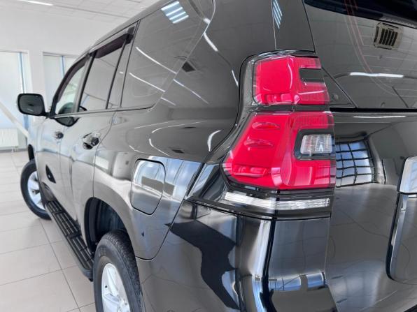 Toyota Land Cruiser Prado 150 Series Рестайлинг 2 с пробегом 2019 года, цена 4 950 000 рублей, 104000 км, внедорожник, Автокод Объявления