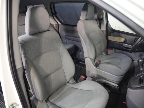 Hyundai H-1 II Рестайлинг 2 с пробегом 2018 года, цена 3 000 000 рублей, 118752 км, минивэн, Автокод Объявления